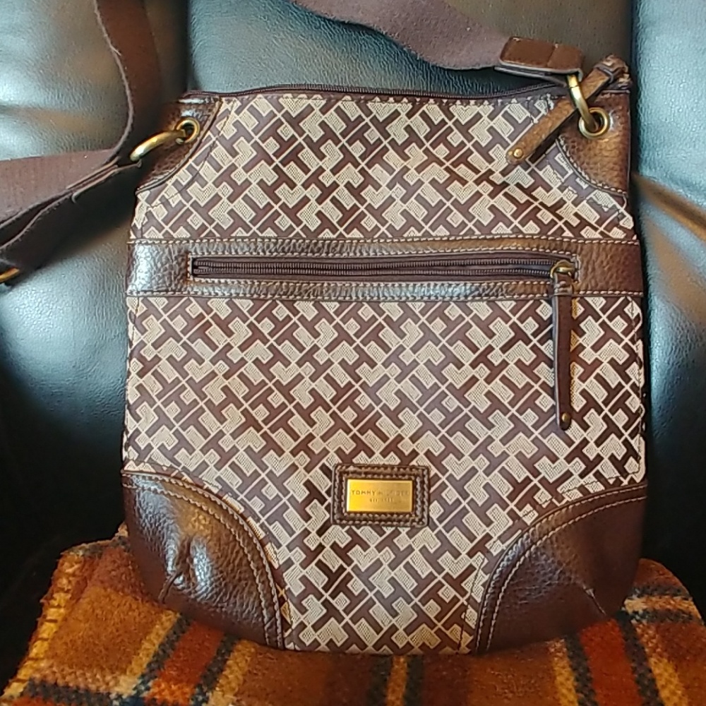Tommy Hillfiger purse
